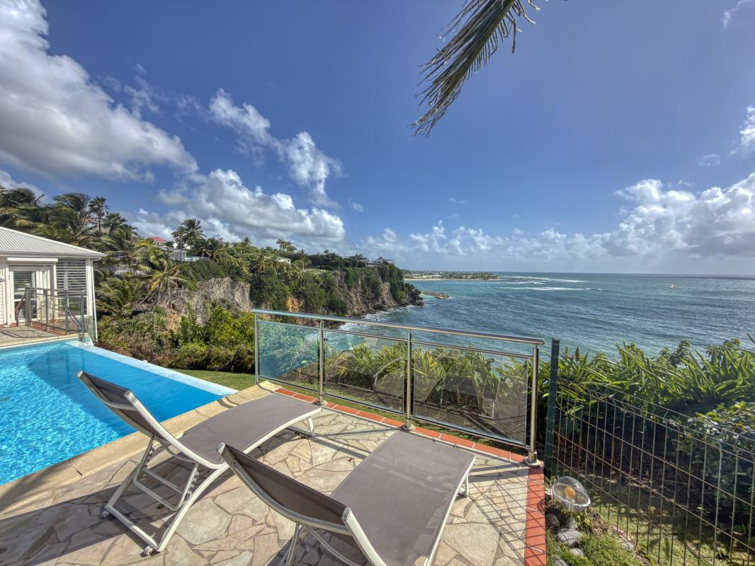 11.Location Villa piscine vue mer Ste Anne Guadeloupe_Terrasse Vue mer